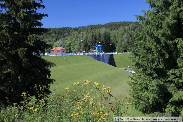 Lipno - přehradní hráz
