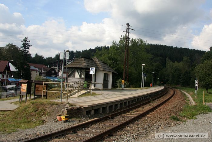 Vlaková zastávka v centru

