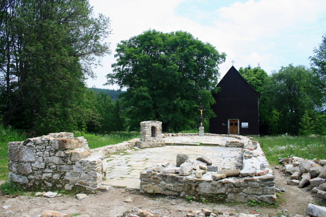 Hůrka - zbytky kostela sv. Ignáce (Hurkenthal)
