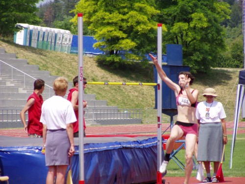 Skok vyskový - Verča Vavrečková 1. místo 166cm
