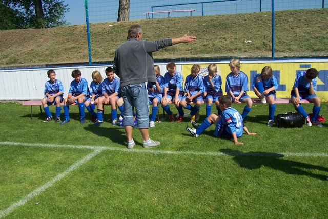 V polořase utkání OFS Klatovy -   výběr  Prahy
