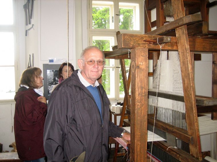 A byl se svou prací spokojen
