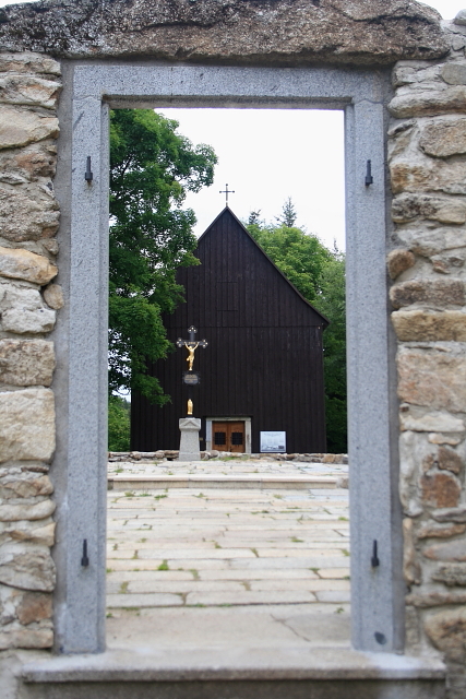 Kaple a kostel na Hůrce
