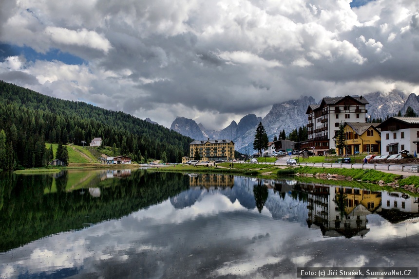 Lago_di_Misurina.jpg