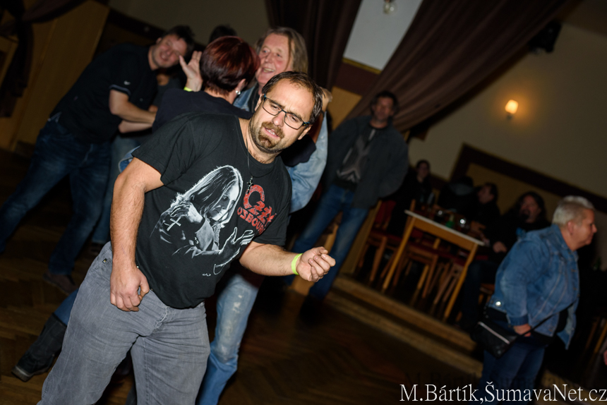 BAR_1_282529.jpg